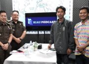 Koordinator bidang Perdata dan Tata Usaha Negara KEJATI Riau Jadi Narasumber Acara Podcast Riau Park TV