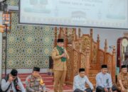 Bupati H.Zukri Melepas Keberangkatan 336 Jemaah Calon Haji Kabupaten Pelalawan