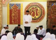 Wakil Bupati Indra Gunawan Lepas Keberangkatan JCH Ujung Batu dengan Tepung Tawar