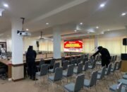 Subsatgas Jibom Satuan Brimob Polda Riau Sterilisasi Kantor KPU Riau