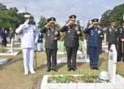 Jelang HUT TNI ke-79, Danrem 031/WB Ziarah Nasional di TMP Kusuma Dharma