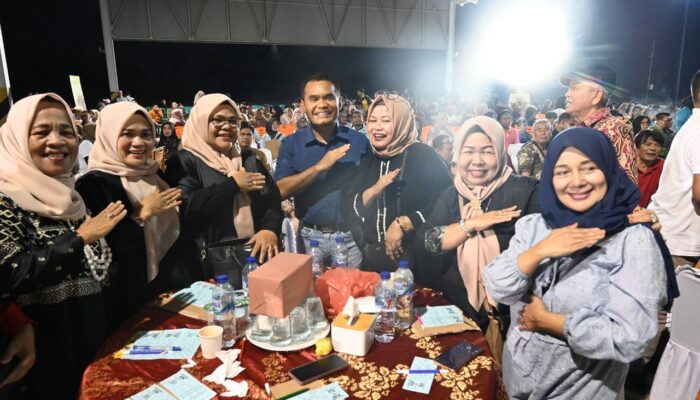 Meriah, Keluarga Besar Perantau Minang Riau Gelar Pesta Rakyat Badendang Basamo di Lanud Roesmin Nurjadin