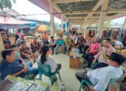 Kapolsek Sabak Auh Ipda Khairul Blusukan Temui Warga Sampaikan Pesan Pilkada Damai