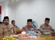 Wakapolda Riau Jumat Curhat di Kecamatan Payung Sekaki