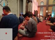 Polsek Dumai Timur Sholat Subuh Berjamaah, Ajak Warga Waspada Kejahatan di Bulan Ramadhan