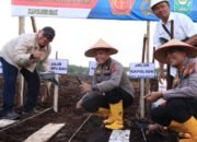 Kapolres Siak Hadiri Giat Penanaman Jagung di PT. TKWL Afdeling IV Kampung Buantan Besar, Mendukung Program KPN