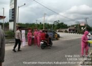 Polsek Kepenuhan Dan Bhayangkari Berbagi Takjil, Wujud Kepedulian Di Bulan Suci Ramadhan