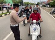 Sat Lantas Polres Kuansing Gelar Ramadhan Berkah Berbagi Takjil Untuk Masyarakat