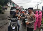 Polsek Rumbai Pesisir Bagikan Takjil Gratis dan Santunan Anak Yatim, Wujud Kepedulian di Bulan Ramadhan