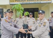 Kapolres Siak Beri Kado Unik: Bibit Pohon untuk Personil yang Berulang Tahun