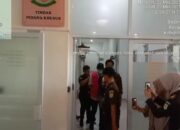 Kejari Rokan Hilir Tahan Kadisdik Rohil Terkait Dugaan Korupsi Pembangunan SMPN 4 Panipahan