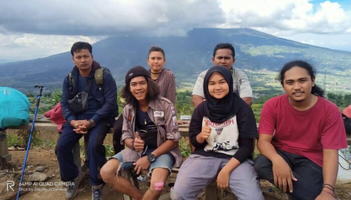 Pendaki Rohul Menjelajah Gunung Singgalang: Petualangan dalam Kabut Kenangan