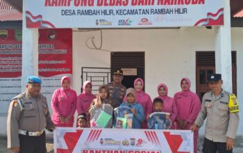 Kapolsek Ipda Jonnes Pimpin Langsung Bakti Sosial Hari Bhayangkara ke-79 di Rambah Hilir