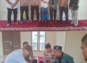 Momen Haru di Polsek Kunto Darussalam, Tahanan Peluk Islam Didampingi Kapolsek