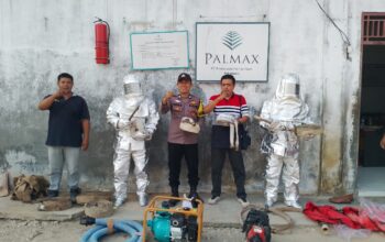 Kesiapsiagaan Hadapi Karhutla, Polsek Tualang dan PT Palmax Lakukan Pemeriksaan Damkar