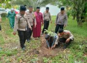 Polres Dumai Gelar Penanaman Pohon Serentak Dukung Program Green Policing