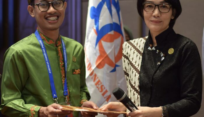 Parid Raida Sekda JIP Riau Dikukuhkan di Kongres III Jaringan Indonesia Positif