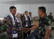 Pelepasan Jamaah Umroh dan Pemberian Penghargaan Warnai Momen Kebersamaan Korem 031/WB