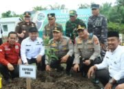 Kapolda Riau dan Gubernur Riau Kunker ke Kepulauan Meranti, Tinjau Pos Satkamling, Jembatan Panglima Sampul, hingga Green Policing