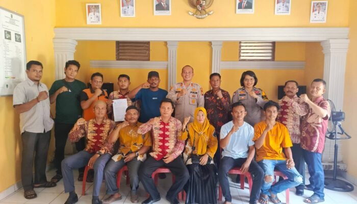 Kapolsek Tambusai Gelar Musyawarah Kesepakatan Penertiban Jual Beli TBS di Desa Batas