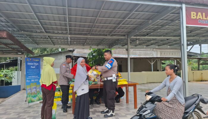 Polsek Rambah Hilir Gelar Bazar Pangan Murah, Warga Antusias Memborong