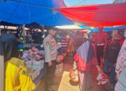 Polsek Tandun Gelar Patroli Jalan Kaki di Pasar Tandun, Ciptakan Rasa Aman bagi Masyarakat