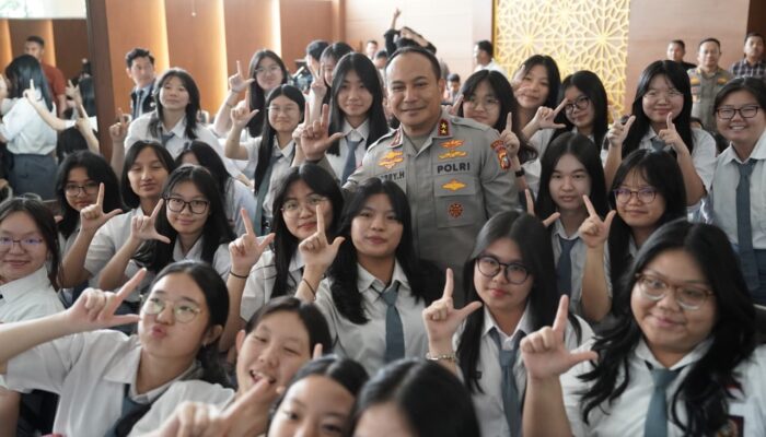 Turun Langsung ke SMA, Kapolda Riau Ajak Pelajar Jadi Pelopor Green Policing