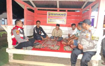 Polsek Kunto Darussalam Gelar Kegiatan Satkamling dan Aksi Peduli Lingkungan di Desa Bukit Intan Makmur