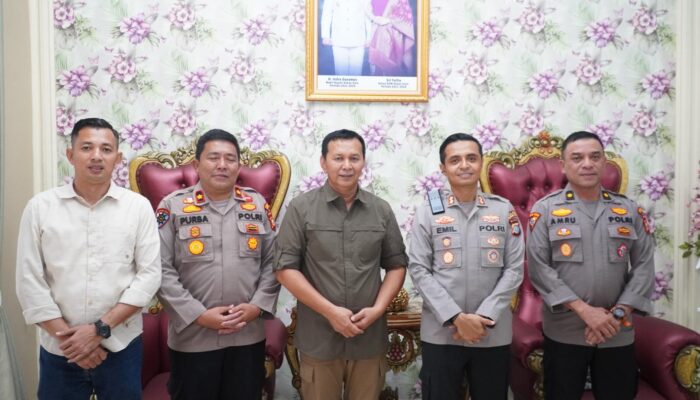 Kapolres Rohul AKBP Emil Eka Putra Silaturahmi dengan Tokoh Masyarakat Ujung Batu, Bahas Sinergi dan Kepedulian Lingkungan