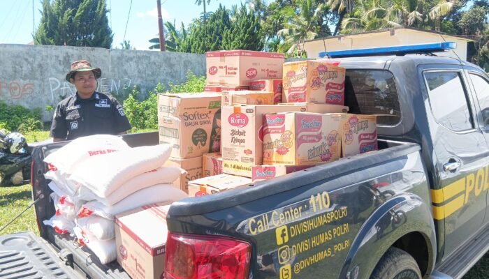 Bantuan Logistik Polda Riau Tiba di Sumbar, Disalurkan ke Posko Bencana