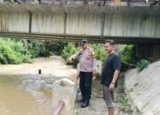 Debit Air Sungai Naik, Polsek Jajaran Se-Rokan Hulu Lakukan Patroli dan Pengecekan Lapangan