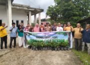 Dukung Program Green Policing, Polsek Rambah Tanam Ratusan Pohon di Bantaran Sungai Desa Koto Tinggi