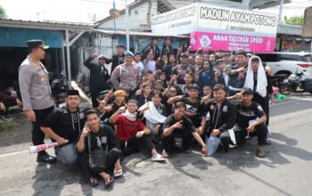 Jaga Kondusifitas Wilayah, Kapolres Magetan Pimpin Langsung Pengamanan Massa di Madigondo Perbatasan Magetan–Madiun