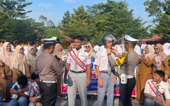 Police Go To School, Satlantas Polres Siak Edukasi Tertib Lalu Lintas di SMKN 1 Perawang