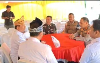 Jenderal (Purn) Ronny Sompie Bincang Santai kepada Tokoh Forum Sunda Ngacapruk Riau