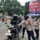 Tebar Berkah Ramadan, Polwan Polres Magetan Bagikan Takjil dan Sampaikan Pesan Kamtibmas