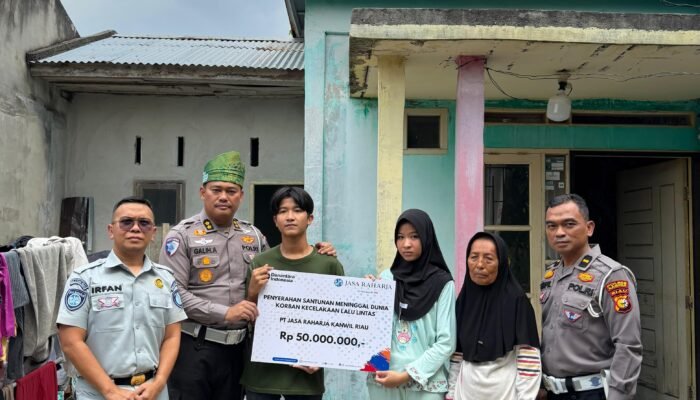 Dari Tragedi ke Kepedulian, Ditlantas Polda Riau Bantu Keluarga Korban Laka Maut