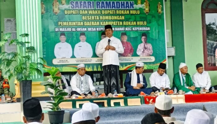 Gelar Safari Ramadhan di Kepenuhan Barat, Wabup Rohul Salurkan Bantuan dan Tegaskan Pembangunan Berbasis Prioritas