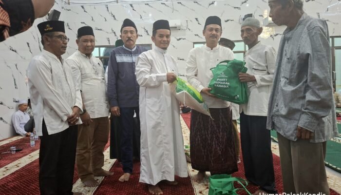 Safari Ramadhan Da’i Kamtibmas Polsek Kandis, Pererat Silaturahmi dan Salurkan Bantuan untuk Warga