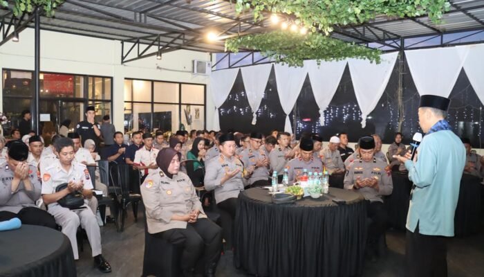 Pererat Kekeluargaan, Kapolres Magetan Gelar Buka Bersama dengan Anggota dan ASN