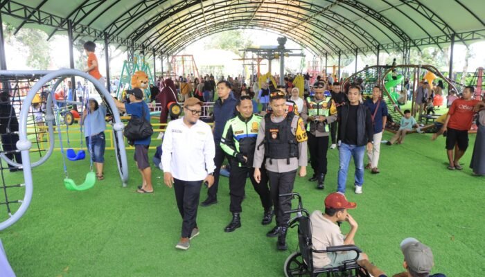 Patroli Dialogis di Objek Wisata, Kapolres Madiun Pastikan Libur Lebaran Aman dan Nyaman