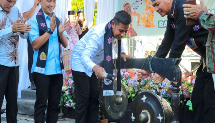 Ahmad Yuzar: Festival Lipat Kain Harus Jadi Agenda Wisata Tahunan