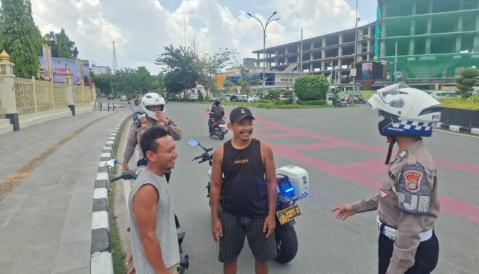Patroli Beat Ditlantas Polda Riau, Hadir di Jam Rawan Demi Kelancaran Lalu Lintas Pekanbaru