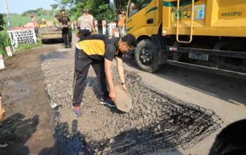Polres Magetan Revitalisasi Jembatan Mangge, Wujudkan “Jembatan Merah Putih Presisi” untuk Masyarakat