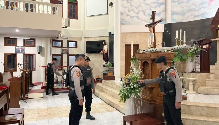 Polres Magetan Pastikan Ibadah Kenaikan Isa Al Masih Berjalan Aman, Personel Disiagakan di Seluruh Gereja