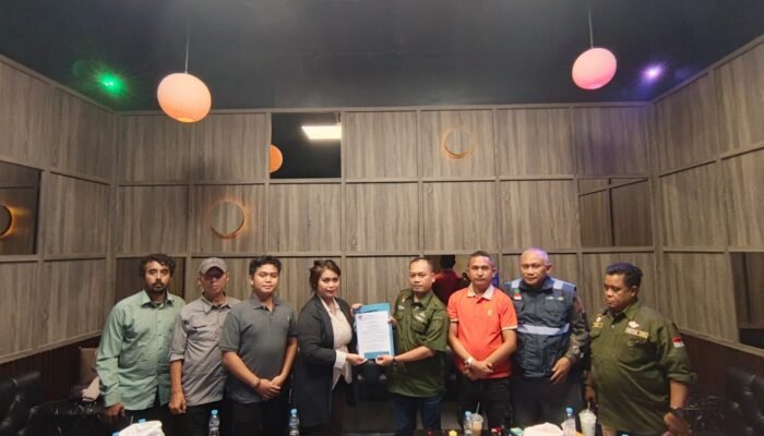 Perkuat Kelembagaan, Ketum AKPERSI Serahkan SK Pengurus Banten: Perluas Jaringan dan Segera Bentuk DPC