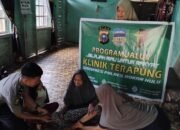Berikan Layanan Kesehatan Gratis, Polres Rohul Gelar Program JALUR Klinik Terapung Bagi Masyaraat Pinggiran Sungai Batang Lubuh