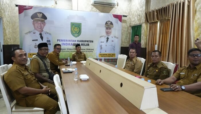 Bupati Herman Hadiri Penyerahan Bantuan Kemasyarakatan Presiden Menjelang Idul Adha