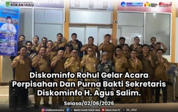 Penuh Haru, Diskominfo Rohul Gelar Acara Perpisahan Dan Purna Bakti Sekretaris Diskominfo H. Agus Salim.