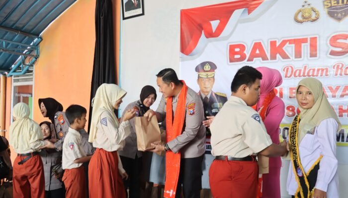 Sambut Hari Bhayangkara ke 80, Kapolres Magetan Gelar Bakti Sosial di SLBN Karangrejo